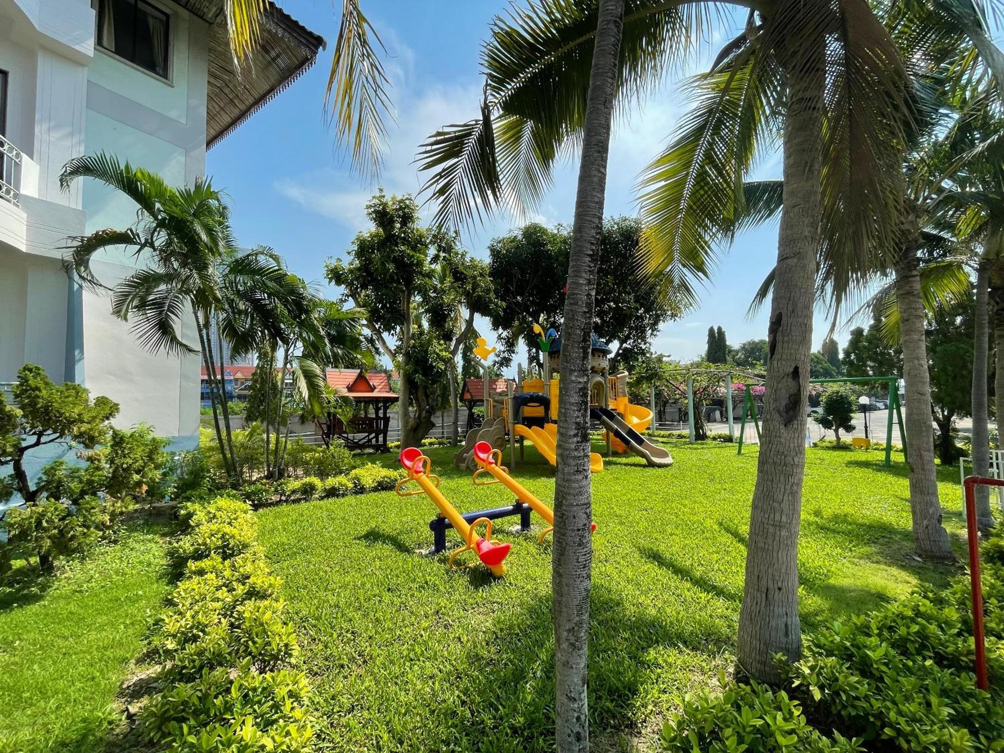 Silversand Villa Hotel Jomtien Beach Extérieur photo